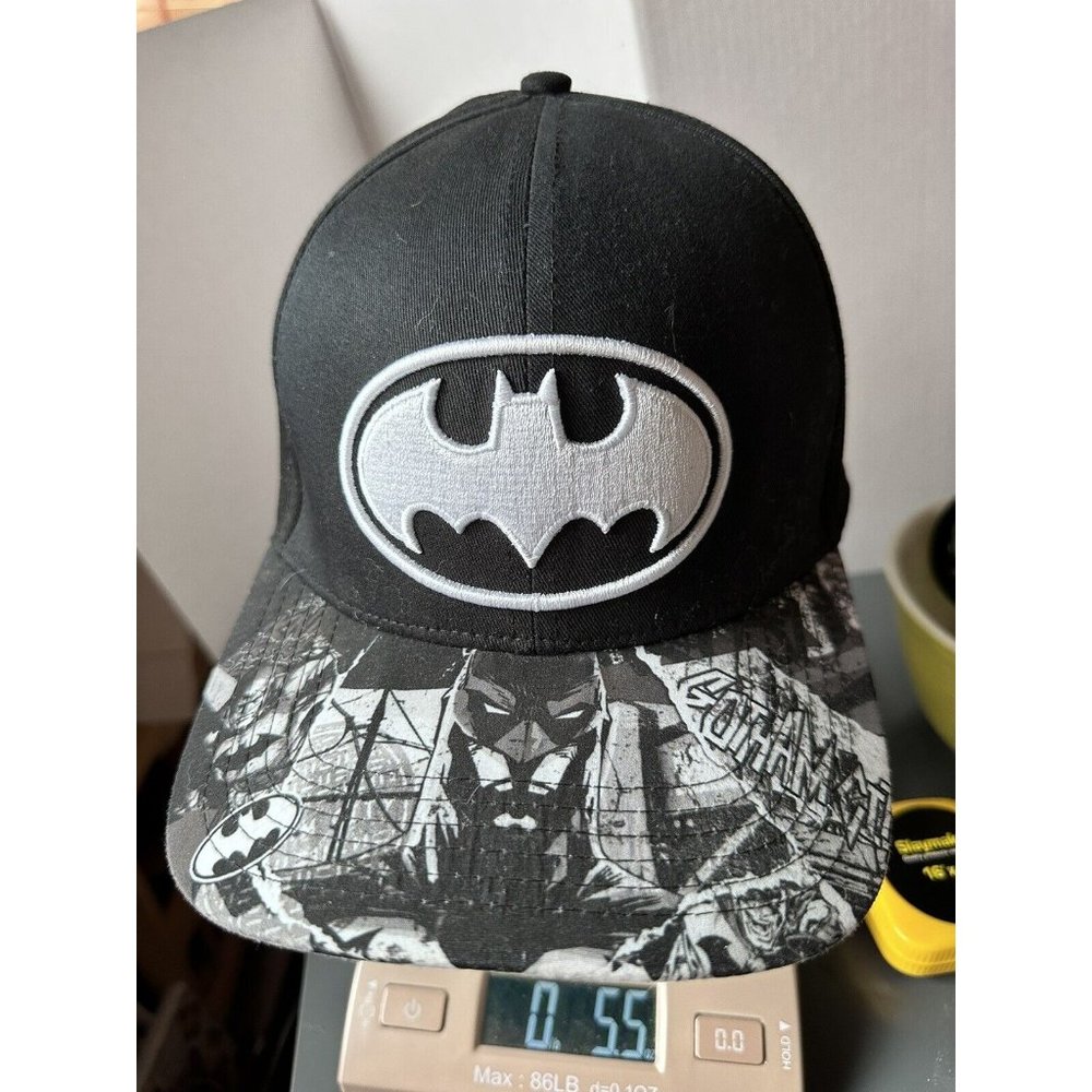 Batman DC Comics Snapback Hat Black White Embroidered Logo Graphic Brim RN109028